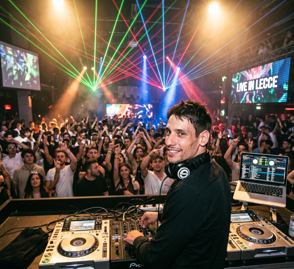 DJ Mindluxx Live Performance
